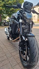 BMW F900r anno 2025