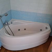 Vasca idromassaggio angolare