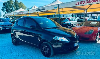 Lancia Ypsilon 1.2 69 CV 5 porte S&S Platinum