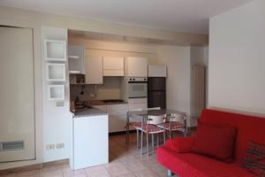 Scanzorosciate monolocale con giardino in villetta