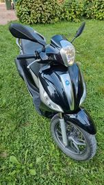 Medley 125 s
