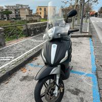 Beverly 350