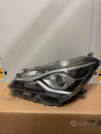 Faro anteriore sx TOYOTA YARIS 2018 811700DJ90