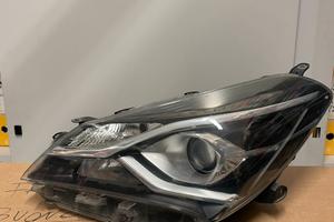 Faro anteriore sx TOYOTA YARIS 2018 811700DJ90