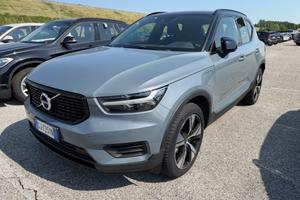 VOLVO XC40 T5 Recharge Plug-in Hybrid R-design