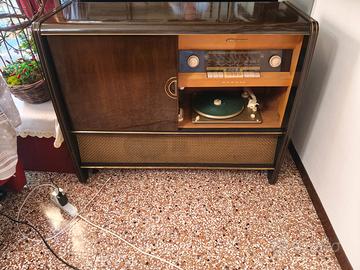 Mobile radio giradischi vintage