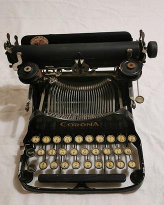 Antica macchina da scrivere portatile manuale