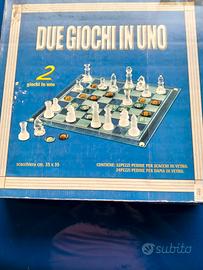 Scacchiera e dama in vetro  vintage 2 giochi in 1