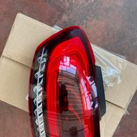 Fanale posteriore per Mercedes classe B 2019