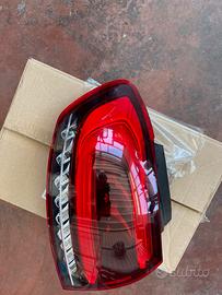 Fanale posteriore per Mercedes classe B 2019