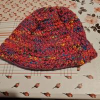Cappello  donna il lana e acrilico