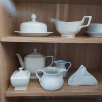 porcellana bianca, pezzi assortiti