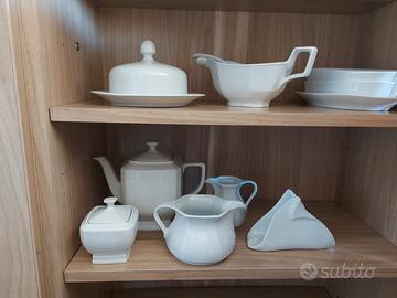 porcellana bianca, pezzi assortiti