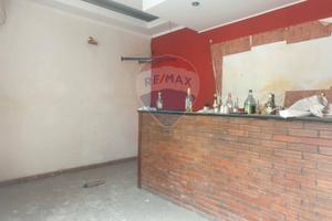 Locale in Piazzetta Caivano