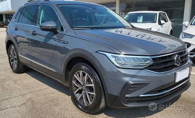 Volkswagen Tiguan 1.5 tsi Life 150cv dsg "PDC-NAVI