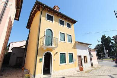 CASA SEMINDIPENDENTE A ARZIGNANO