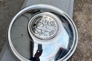 BORCHIA COPPA RUOTA IN METALLO CROMATA ALFA ROMEO 