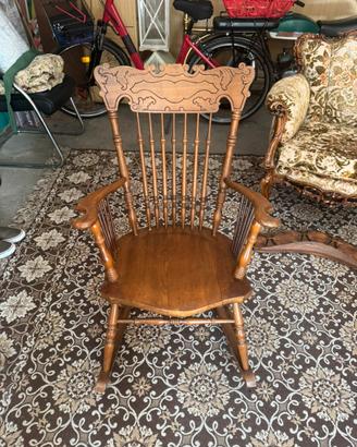 Poltrona Dondolo in Legno