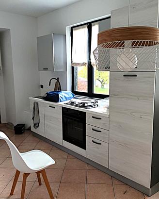 Cucina componibile Conforama con elettrodomestici