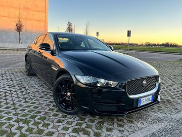 Jaguar XE 2.0 D 180 CV aut. Prestige