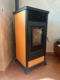Stufa a pellet Ravelli