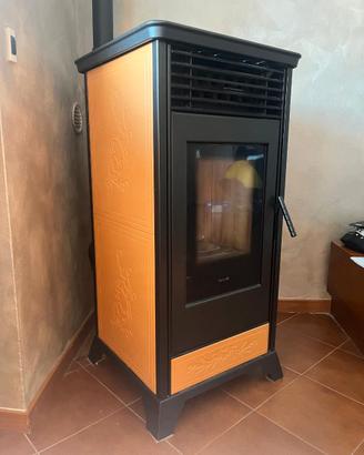 Stufa a pellet Ravelli