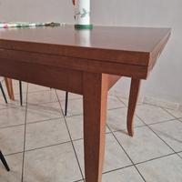 Tavolo in legno  