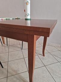 Tavolo in legno  