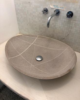 Lavabo in gres  con base in legno bianco