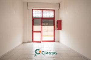 Monserrato. Locale commerciale al piano terra