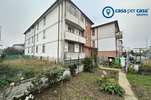 Appartamento al piano rialzato con garage