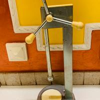 Macchinetta tappa bottiglie