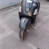 Vespa GTS SS 300