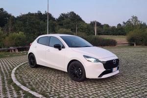 Mazda 2 m-hybrid Homura 90cv