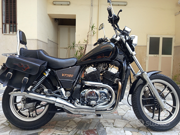 Honda VT 500