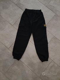 Pantaloni lunghi cargo.