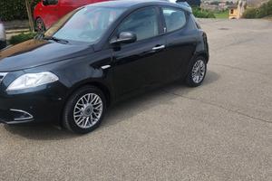 lancia y neo patentati