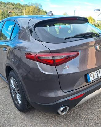 Alfa Romeo Stelvio 2.2 Turbodiesel 210 CV AT8 Q4 B