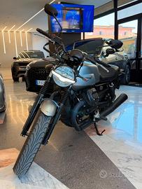 Moto Guzzi V7 exclusive 2023