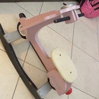 Dondolo in legno