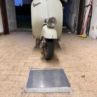 Vespa faro basso