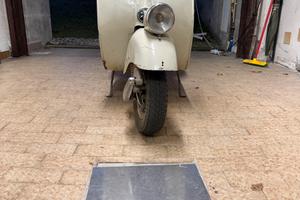 Vespa faro basso