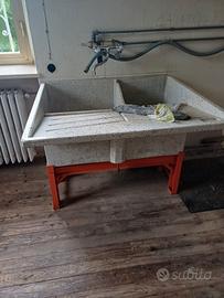 lavabo in graniglia 