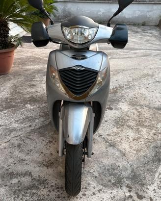 Sh 125