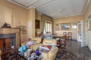 Appartamento di 230 m² con più di 5 locali a Signa