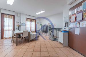 Appartamento di 107 m² con 3 locali a Trezzano sul