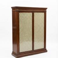 Coppia di credenze stile classico in legno  mobili