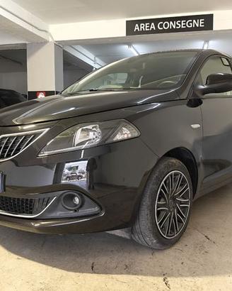 Lancia Ypsilon 1.0 FireFly 70cv Hybrid Gold
