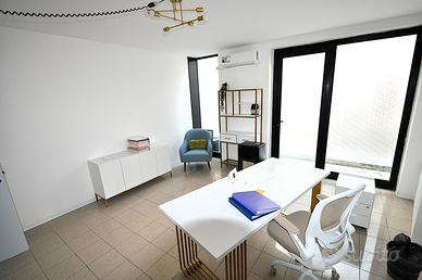 Rif. 9822 - Appartamento uso ufficio + veranda