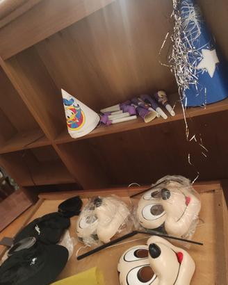 materiale carnevale